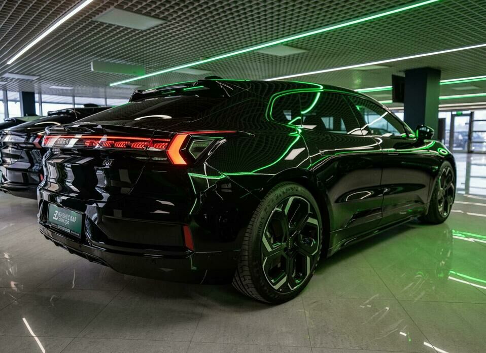 Zeekr 001 100 kWh Electro AT (400 кВт) 4WD