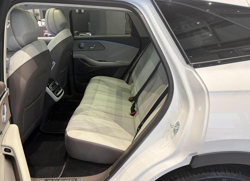 EXEED RX 2.0 AT (249 л.с.) 4WD