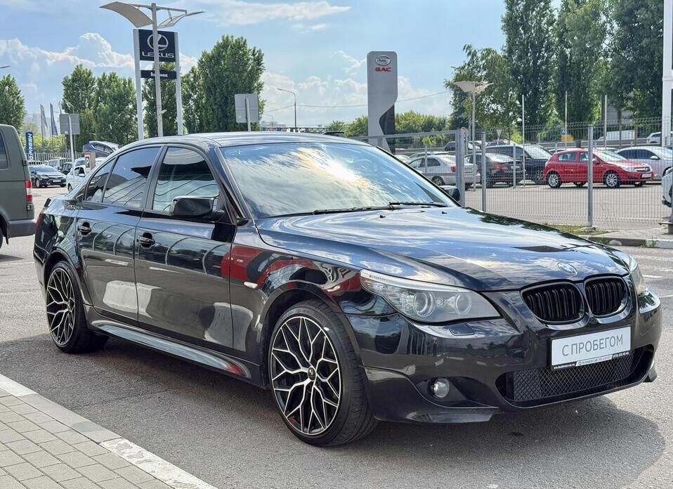 BMW 5 серии, V (E60/E61) Рестайлинг 525xi 3.0 MT (218 л.с.) 4WD