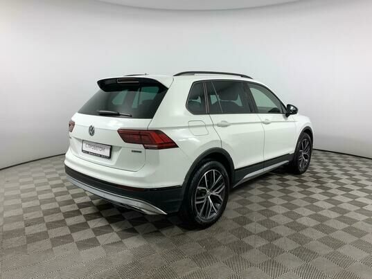 Volkswagen Tiguan, 2019 г., 64 297 км