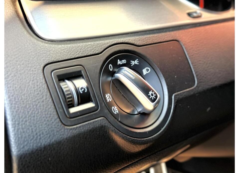 Volkswagen Passat, B7 1.8 MT (152 л.с.)