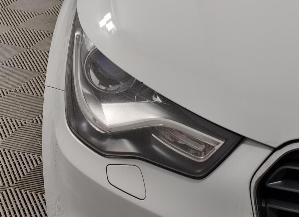 Audi A1, I (8X) 1.4 AMT (122 л.с.)