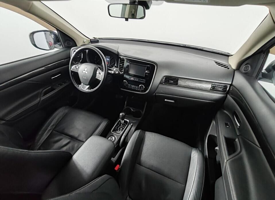 Mitsubishi Outlander, III Рестайлинг 2 2.0 CVT (146 л.с.) 4WD