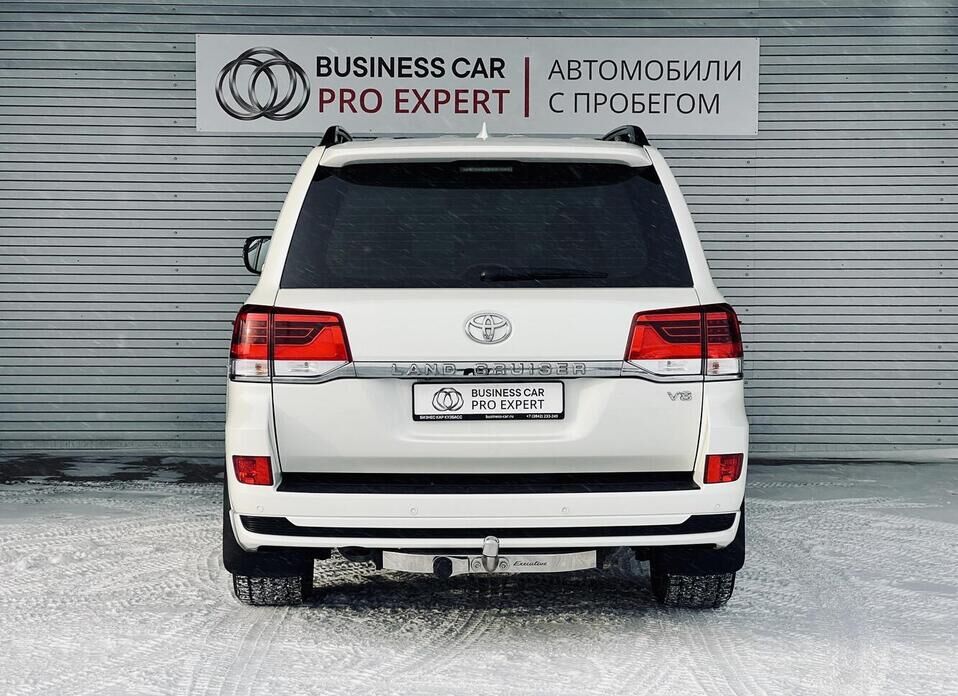 Toyota Land Cruiser, 200 Series Рестайлинг 2 4.5d AT (249 л.с.) 4WD