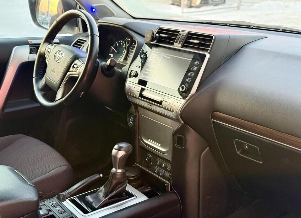 Toyota Land Cruiser Prado, 150 Series Рестайлинг 3 2.8d AT (200 л.с.) 4WD
