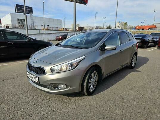 Kia Ceed, 2014 г., 57 629 км