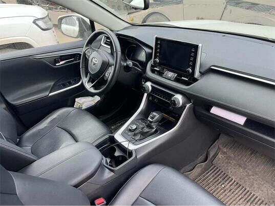 Toyota RAV4, 2021 г., 83 260 км