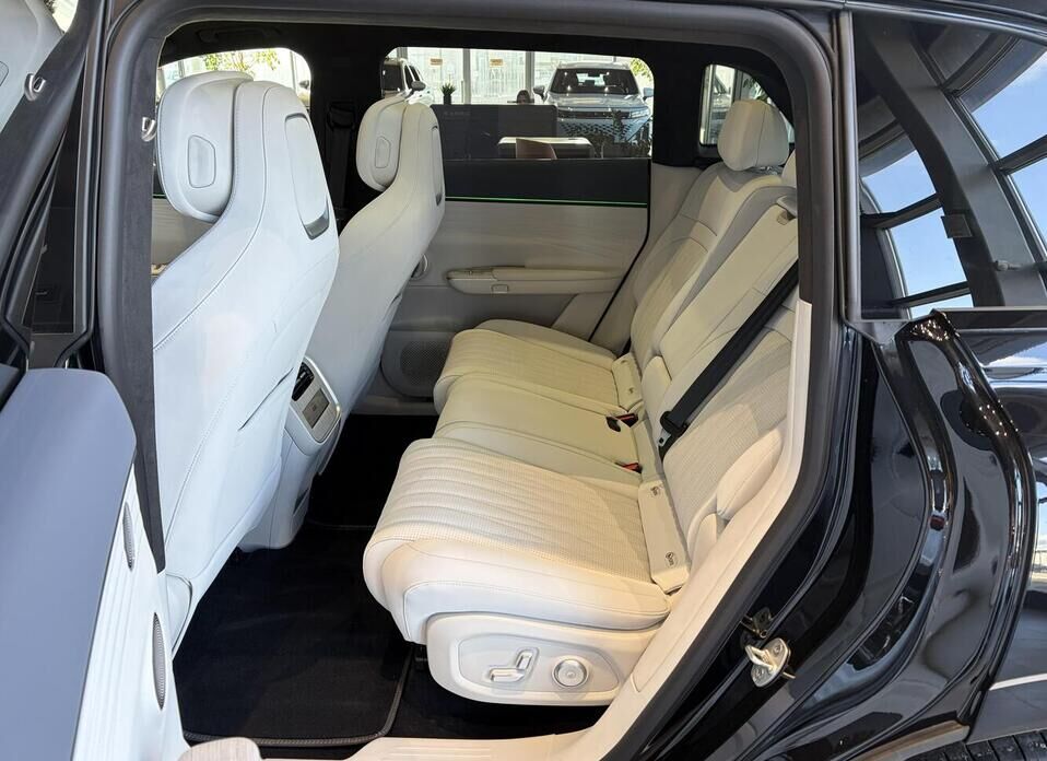 EXEED Exlantix ET 1.5hyb AT (469 л.с.) 4WD