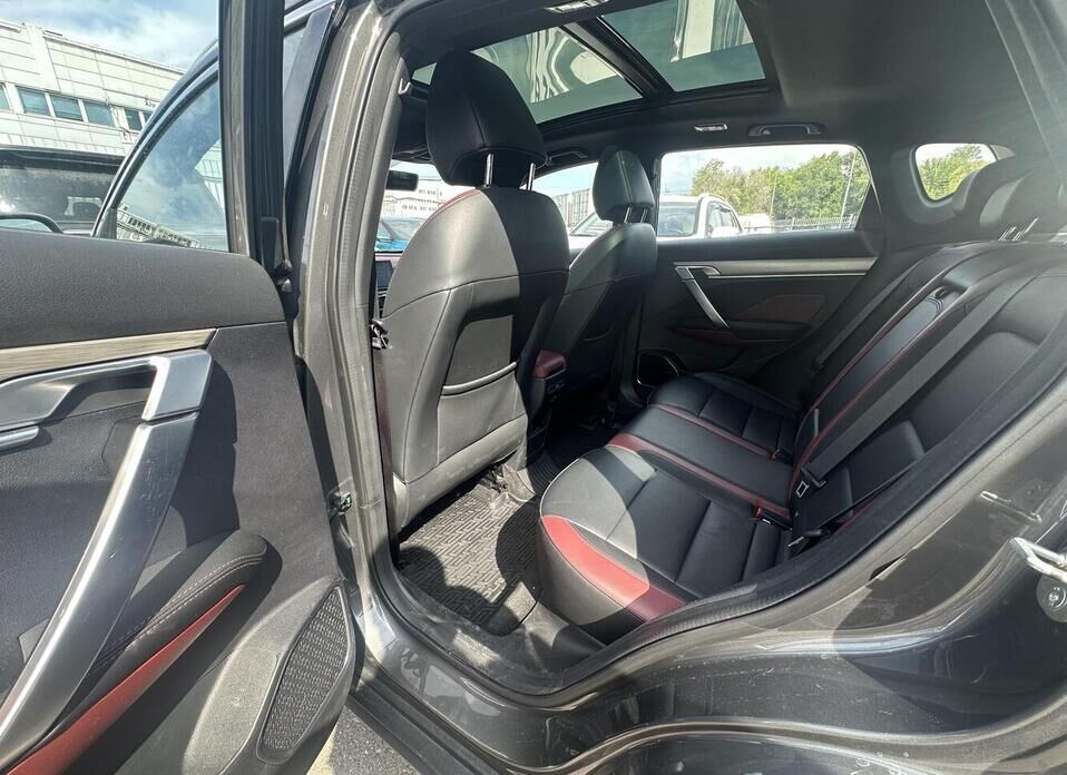 Geely Coolray, I 1.5 AMT (150 л.с.)