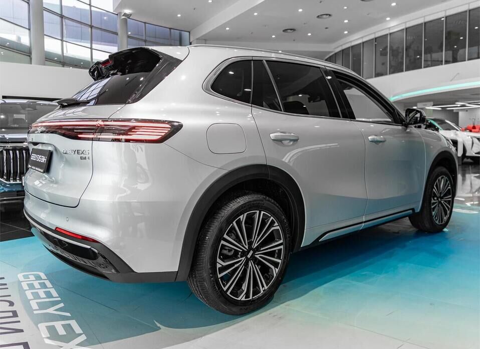 Geely EX5 EM-i 1.5hyb AT (167 л.с.)