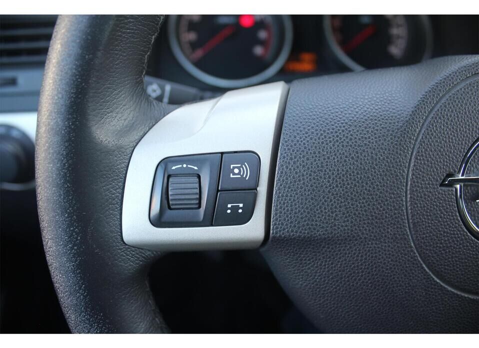 Opel Astra 1.6 MT (115 л.с.)