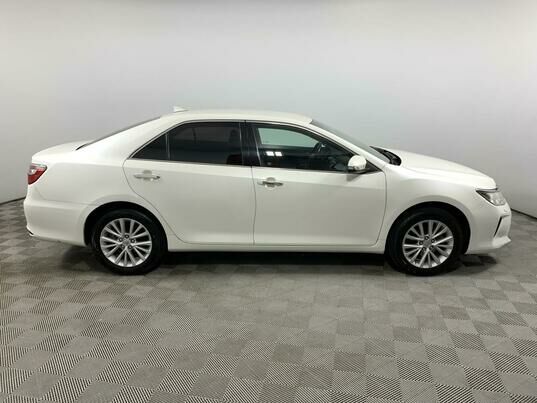 Toyota Camry, 2015 г., 111 473 км