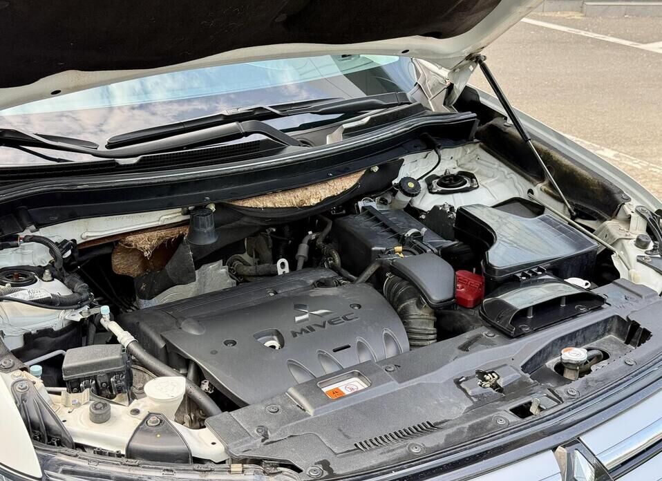 Mitsubishi Outlander, III Рестайлинг 2 2.4 CVT (167 л.с.) 4WD