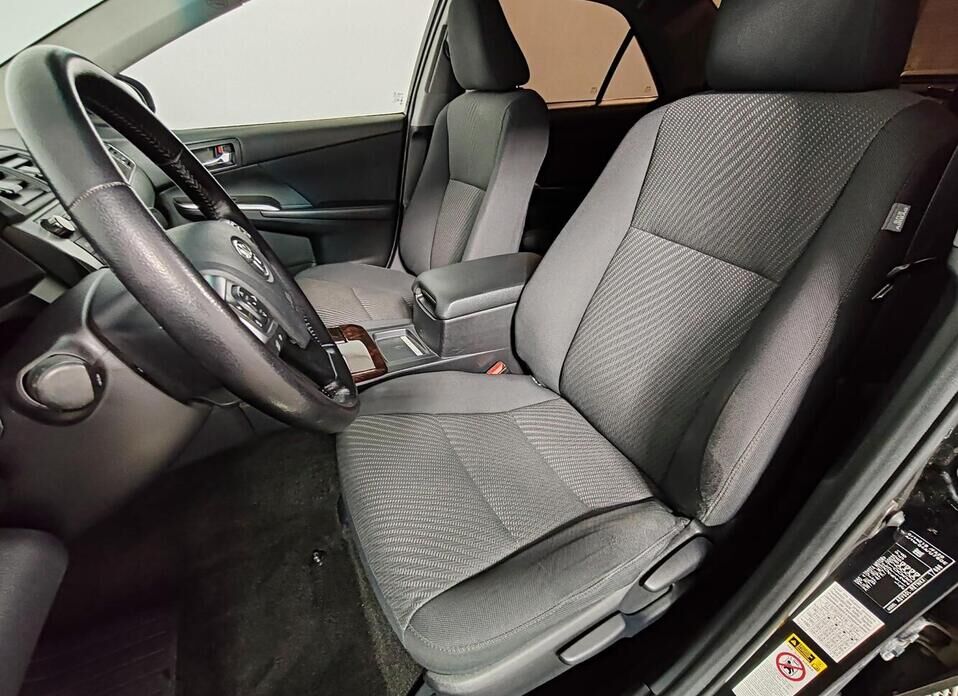 Toyota Camry, VII (XV50) Рестайлинг 2.5 AT (181 л.с.)