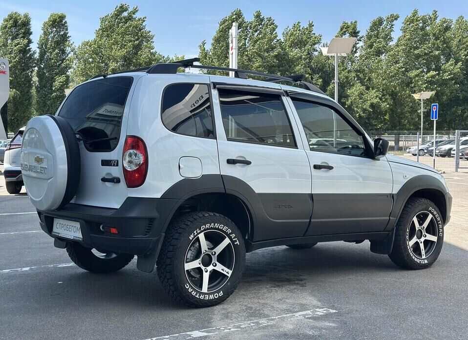 Chevrolet Niva, I Рестайлинг 1.7 MT (80 л.с.) 4WD