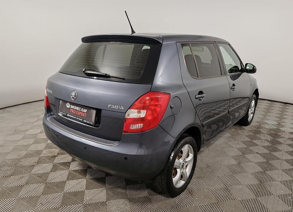 Skoda Fabia, II Рестайлинг 1.6 AT (105 л.с.)
