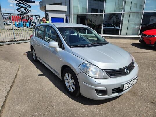 Nissan Tiida, 2011 г., 122 749 км
