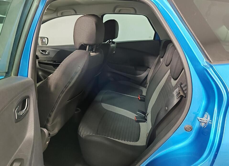 Renault Kaptur, I 2.0 AT (143 л.с.) 4WD