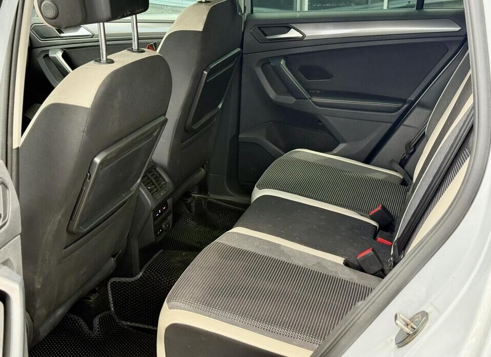 Volkswagen Tiguan, II 2.0d AMT (150 л.с.) 4WD