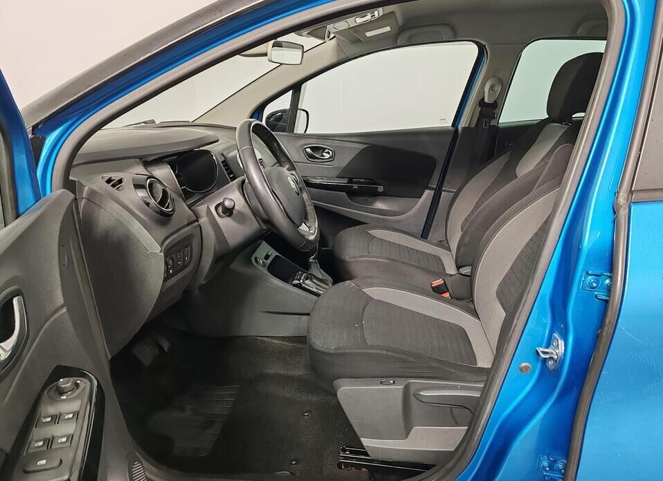 Renault Kaptur, I 2.0 AT (143 л.с.) 4WD