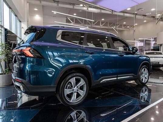Geely Okavango Flagship