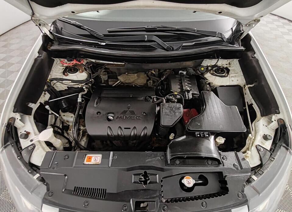 Mitsubishi Outlander, III Рестайлинг 2 2.0 CVT (146 л.с.) 4WD