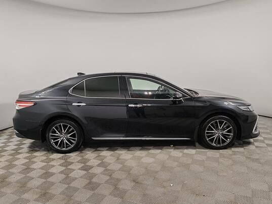 Toyota Camry, 2023 г., 21 433 км