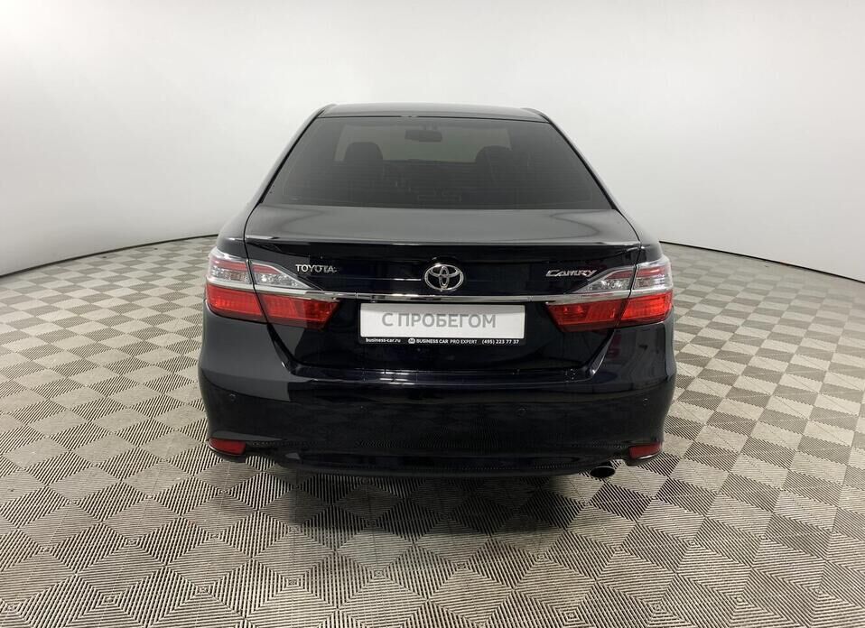 Toyota Camry 2.5 AT (181 л.с.)