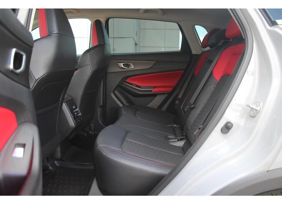 Changan UNI-S 1.5 AMT (181 л.с.)