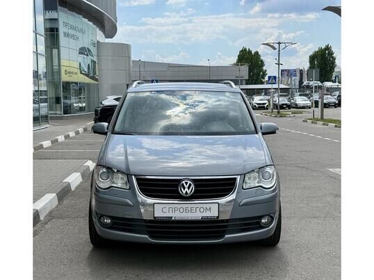 Volkswagen Touran, 2008&nbsp;г., 244&nbsp;945&nbsp;км