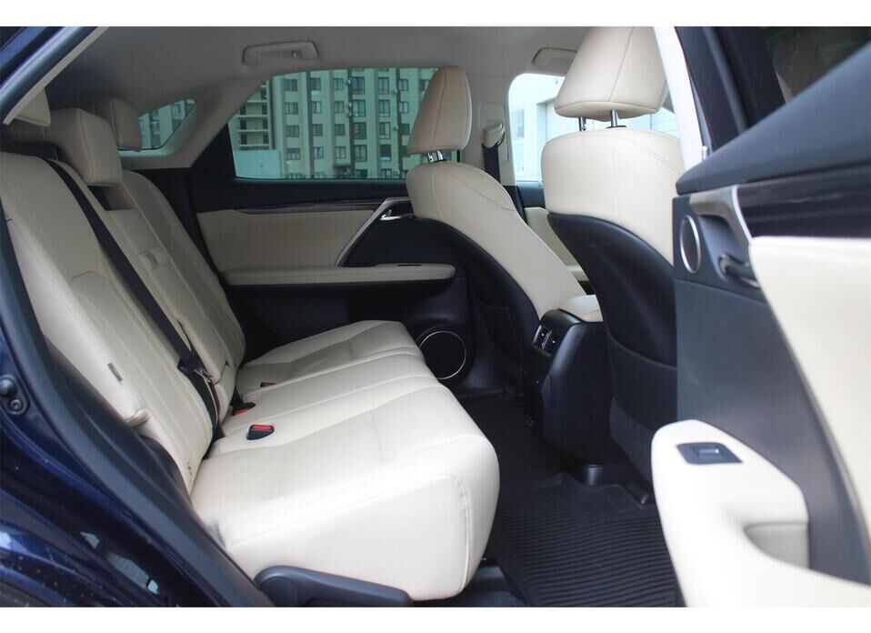 Lexus RX, IV Рестайлинг 300 2.0 AT (238 л.с.) 4WD